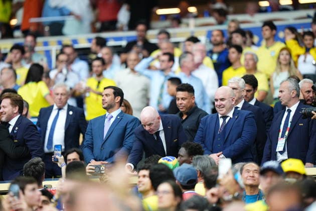 Scotland v Brazil - FIFA World Cup, WM, Weltmeisterschaft, Fussball 2026 - Group C FLORIDA, USA - JUNE 24: FIFA President Gianni Infantino (C) looks on during the 2026 FIFA World Cup First Stage Group C match between Scotland and Brazil at the Hard Rock Stadium (Miami Stadium) in Miami Gardens, Florida, United States on June 24, 2026. Jose Hernandez Anadolu Florida United States. Editorial use only. Please get in touch for any other usage.  Copyright: x2026xAnadoluxJosexHernandezx