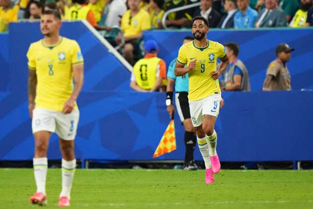 Scotland v Brazil: Group C - FIFA World Cup, WM, Weltmeisterschaft, Fussball 2026 Matheus Cunha of Brazil celebrates after scoring his team s third goal during the FIFA World Cup 2026 Group C match between Scotland and Brazil at Miami Stadium on June 24, 2026 in Miami, United States. Miami Gardens FL United States  Copyright: xJosexBretonx originalFilename:bretonhernandez-scotland260624_nphTo.jpg