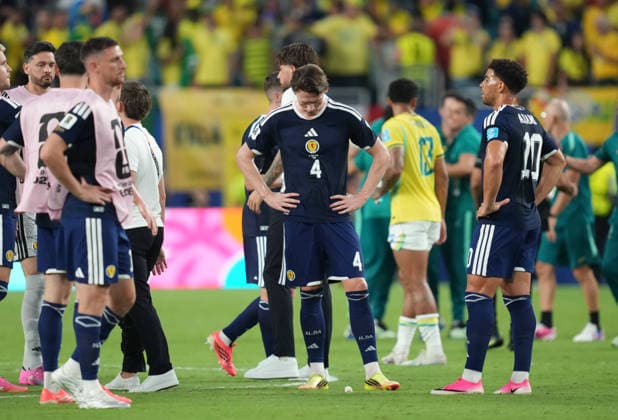 Scott McTominay (Scotland) with post game despair during Scotland and Brazil, Group L FIFA World Cup, WM, Weltmeisterschaft, Fussball 2026, Miami Stadium, Boston, USA on June 24, 2026. Thor Wegner DeFodi Images. (Photo by DeFodi Images) - *** Scott McTominay of Scotland looks dejected after the match between Scotland and Brazil in Group L of the 2026 FIFA World Cup at Miami Stadium in Boston, USA, on June 24, 2026. Photo by DeFodi Images (Thor Wegner)