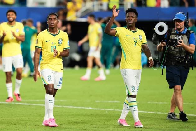 RECORD DATE NOT STATED FIFA World Cup, WM, Weltmeisterschaft, Fussball 2026 - Group C - Scotland v Brazil Endrick and Vinicius Jr. players of Brazil during the match between Scotland and Brazil in the third round of Group C of the 2026 FIFA World Cup group stage at Miami Stadium, in Florida, United States, on Wednesday, June 24, 2026.(Foto: Vanessa Carvalho Brazil Photo Press IMAGO) Sports %G Copyright: xVanessaxCarvalhox