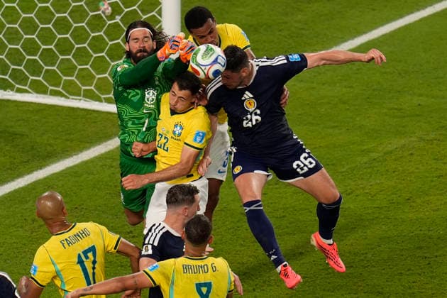 June 24, 2026, Miami Gardens, Florida, USA: Goalkeeper Alisson Becker (1) of Brazil makes a save during 2nd half of the World Cup Group C, Round 1 match between Brazil and Scotland at Miami Stadium. Brazil defeated Scotland 3-0. Miami Gardens USA - ZUMAd212 20260624_zsp_d212_044 Copyright: xRichardxDolex