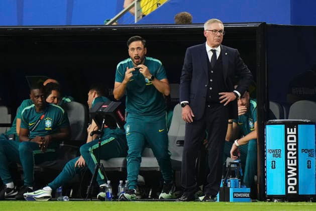 Scotland v Brazil: Group C - FIFA World Cup, WM, Weltmeisterschaft, Fussball 2026 Carlo Ancelotti, head coach of Brazil, looks on during the FIFA World Cup 2026 Group C match between Scotland and Brazil at Miami Stadium on June 24, 2026 in Miami, United States. Miami Gardens FL United States  Copyright: xJosexBretonx originalFilename:bretonhernandez-scotland260624_npz9Q.jpg