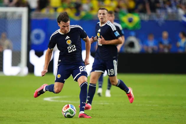 Scotland v Brazil: Group C - FIFA World Cup, WM, Weltmeisterschaft, Fussball 2026 Nathan Patterson of Scotland plays the ball during the FIFA World Cup 2026 Group C match between Scotland and Brazil at Miami Stadium on June 24, 2026 in Miami, United States. Miami Gardens FL United States  Copyright: xJosexBretonx originalFilename:bretonhernandez-scotland260624_npZDu.jpg