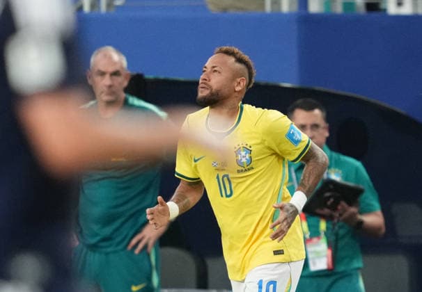 Neymar Jr (Brazil) looks on during Scotland and Brazil, Group L FIFA World Cup, WM, Weltmeisterschaft, Fussball 2026, Miami Stadium, Boston, USA on June 24, 2026. Thor Wegner DeFodi Images. (Photo by DeFodi Images) - *** Neymar Jr. of Brazil watches the action during the match between Scotland and Brazil in Group L of the 2026 FIFA World Cup at Miami Stadium in Boston, USA, on June 24, 2026. Photo by Thor Wegner, DeFodi Images