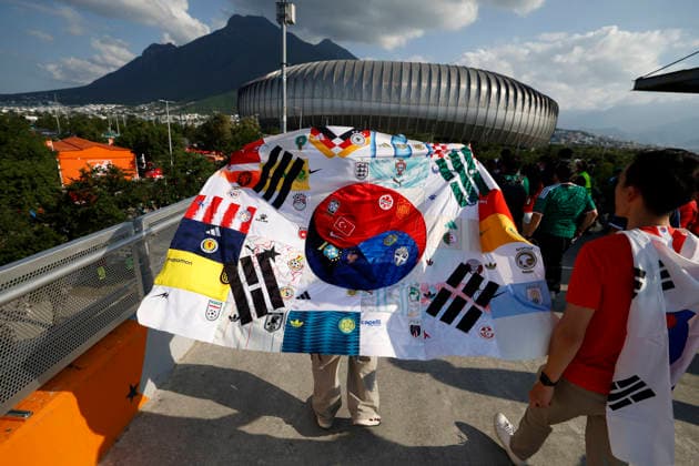 June 24, 2026, Guadalupe, Nuevo Leon, Mexico: Korean fan outside the stadium before the match between South Africa and Korea Republic for the 3rd round of the group A of the FIFA World Cup, WM, Weltmeisterschaft, Fussball 2026, at Monterrey Stadium. Guadalupe Mexico - ZUMAo125 20260624_zip_o125_007 Copyright: xAntonioxOjedax