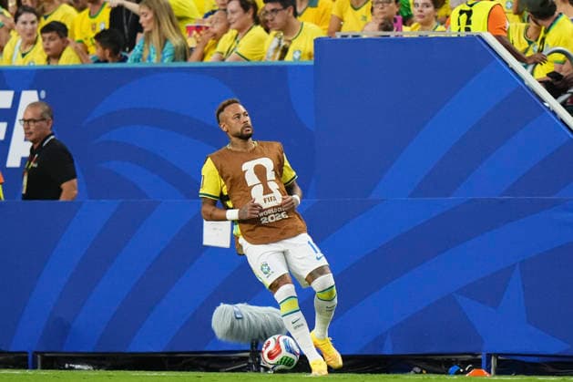 Scotland v Brazil: Group C - FIFA World Cup, WM, Weltmeisterschaft, Fussball 2026 Neymar Jr of Brazil warms up during the FIFA World Cup 2026 Group C match between Scotland and Brazil at Miami Stadium on June 24, 2026 in Miami, United States. Miami Gardens FL United States  Copyright: xJosexBretonx originalFilename:bretonhernandez-scotland260624_npEii.jpg