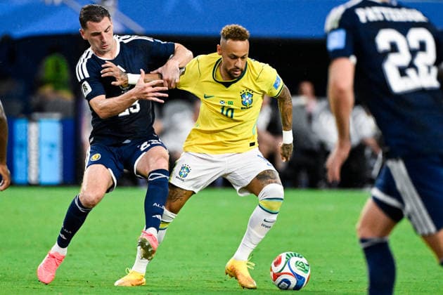 Neymar of Brazil (R) runs with the ball under pressure from Kenny McLean of Scotland (L) during a FIFA Men’s World Cup 2026 Group Stage football match between Scotland and Brazil at Miami Stadium, in Miami Gardens on June 24th 2026 (Photo by Andre Ricardo SPP)  Copyright: xAndrexRicardo SPPx Sportspressphoto_SPR175726