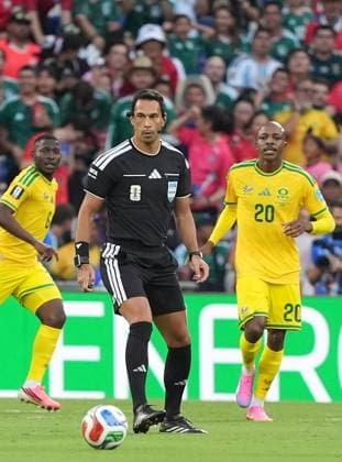 South Africa v South Korea - FIFA World Cup, WM, Weltmeisterschaft, Fussball 2026 - Group A MONTERREY, MEXICO - JUNE 24: Referee Facundo Tello is seen during the 2026 FIFA World Cup First Stage Group A match between South Africa and South Korea at Estadio BBVA (Monterrey Stadium) in Monterrey, Mexico on June 24, 2026. Juancho Torres Anadolu Nuevo Leon Mexico. Editorial use only. Please get in touch for any other usage.  Copyright: x2026xAnadoluxJuanchoxTorresx