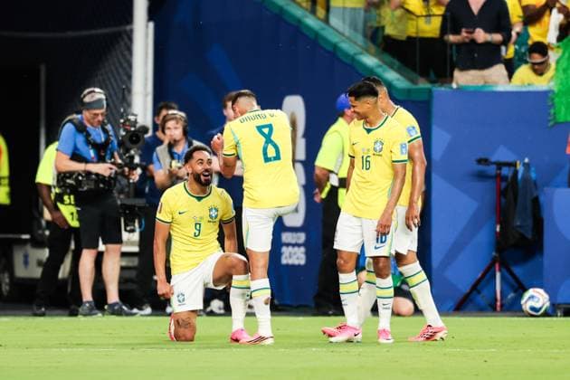 RECORD DATE NOT STATED FIFA World Cup, WM, Weltmeisterschaft, Fussball 2026 - Group C - Scotland v Brazil Matheus Cunha player of Brazil celebrates his goal with teammates during the match between Scotland and Brazil in the third round of Group C of the 2026 FIFA World Cup group stage at Miami Stadium, in Florida, United States, on Wednesday, June 24, 2026.(Foto: Vanessa Carvalho Brazil Photo Press IMAGO) Sports %G Copyright: xVanessaxCarvalhox