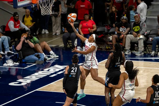 WASHINGTON, DC - JUNE 24: Cotie McMahon 23 of the Washington Mystics shoots a layup during a WNBA, Basketball Damen, USA game between the Washington Mystics and the Minnesota Lynx on June 24, 2026 at CareFirst Arena in Washington, DC. (Photo by Ben Hsu Icon Sportswire) WNBA: JUN 24 Minnesota Lynx at Washington Mystics EDITORIAL USE ONLY Icon224260624075