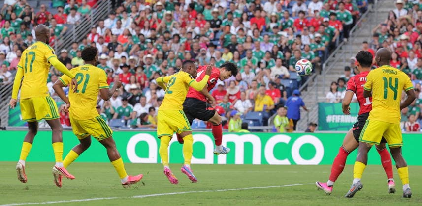 FIFA World Cup, WM, Weltmeisterschaft, Fussball 2026 - Group A - South Africa vs South Korea South Korea s Kim Min-jae (C) attempts to score during the FIFA World Cup 2026 group stage match South Africa against South Korea in Monterrey, Mexico, 24 June 2026. Monterrey Mexico  Copyright: xYONHAPx