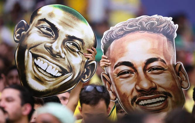 (260625) -- MIAMI, June 25, 2026 -- Fans of Brazil holding posters are seen before the group C match between Scotland and Brazil at the 2026 FIFA World Cup, WM, Weltmeisterschaft, Fussball at Miami Stadium, Miami, the United States, June 24, 2026. ) (SP)U.S.-MIAMI-FOOTBALL-FIFA WORLD CUP-GROUP C-SCO VS BRA ZhangxChen 