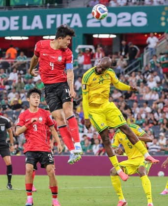 FIFA World Cup, WM, Weltmeisterschaft, Fussball 2026 - Group A - South Africa vs South Korea South Korea s Kim Min-jae (L) attempts to score during the FIFA World Cup 2026 group stage match South Africa against South Korea in Monterrey, Mexico, 24 June 2026. Monterrey Mexico  Copyright: xYONHAPx