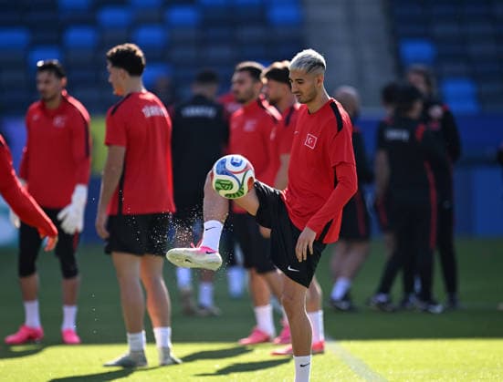 Turkish national football team holds training session in Los Angeles, California LOS ANGELES, CALIFORNIA - JUNE 24: Mert Muldur of the Turkish national football team attends the training session at Carson Sports Park in Los Angeles, California on June 24, 2026.<!--TgQPHd --> Tayfun Coskun Anadolu Los Angeles United States. Editorial use only. Please get in touch for any other usage.  Copyright: x2026xAnadoluxTayfunxCoskunx