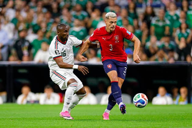 FIFA World Cup, WM, Weltmeisterschaft, Fussball 2026 CZECHIA VS MEXICO FIFA WORLD CUP 2026 CZECHIA VS MEXICO CZECHIA VS MEXICO 24062026 MEXICO CITY, MEXICO Action photo of Julian Quinones (16) of Mexico and Tomas Holes (3) of Czechia, during Group A game of the FIFA World Cup 2026, held at the Estadio Ciudad de Mexico of Mexico City. Foto de accion de Julian Quinones (16) de Mexico y Tomas Holes (3) de Chequia, durante juego del Grupo A de la Copa del Mundo 2026 de la FIFA, celebrado en el Estadio Ciudad de MÃ xico de la Ciudad de MÃ xico. PHOTO BY IMAGENSHOP AGENCIA FOTOGRAFICA MEXICO CITY MEXICO CITY MEXICO *** FIFA WORLD CUP 2026 CZECHIA VS MEXICO FIFA WORLD CUP 2026 CZECHIA VS MEXICO CZECHIA VS MEXICO 06 24 2026 MEXICO CITY, MEXICO Action photo of Julian Quinones (No. 16) of Mexico and Tomas Holes (No. 3) of Czechia during a Group A match of the 2026 FIFA World Cup, held at the Estadio Ciudad de México in Mexico City Action photo of Julian Quinones (No. 16) of Mexico and Tomas Holes (No. 3) of Czechia, during a Group A match of the 2026 FIFA World Cup, held at the Estadio Ciudad de México in Mexico City. PHOTO BY IMAGENSHOP PHOTO AGENCY MEXICO CITY MEXICO CITY MEXICO Copyright: xYOALIxMARTINEZx