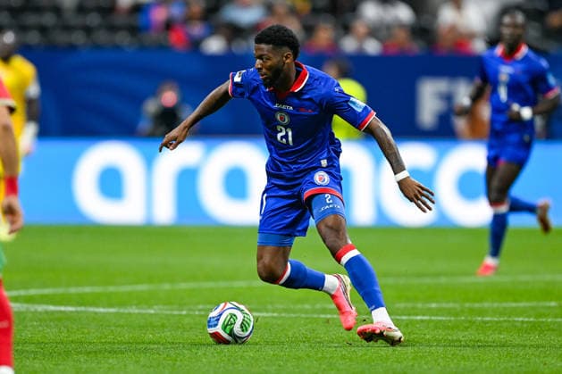 ATLANTA, GA - JUNE 24: Josue Casimir 21 of Haiti looks to pass during the FIFA World Cup, WM, Weltmeisterschaft, Fussball 2026 Group C match between Morocco and Haiti on June 24th, 2026 at Atlanta Stadium in Atlanta, GA. (Photo by Rich von Biberstein Icon Sportswire) SOCCER: JUN 24 FIFA World Cup 26 Group C - Morocco vs Haiti EDITORIAL USE ONLY Icon260624026