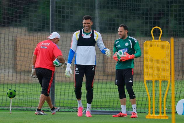 FIFA World Cup, WM, Weltmeisterschaft, Fussball 2026 - Colombia training session in Guadalajara Alvaro Montero (C) and David Ospina (R) of Colombia take part in a training session in preparation for the FIFA World Cup 2026 match Colombia against Portugal in Guadalajara, Mexico, 24 June 2026. GUADALAJARA Mexico  Copyright: xFRANCISCOxGUASCOx