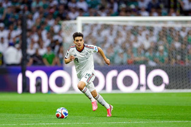 FIFA World Cup, WM, Weltmeisterschaft, Fussball 2026 CZECHIA VS MEXICO FIFA WORLD CUP 2026 CZECHIA VS MEXICO CZECHIA VS MEXICO 24062026 MEXICO CITY, MEXICO Action photo of Gilberto Mora (19) of Mexico, during Group A game of the FIFA World Cup 2026, held at the Estadio Ciudad de Mexico of Mexico City. Foto de accion de Gilberto Mora (19) de Mexico, durante juego del Grupo A de la Copa del Mundo 2026 de la FIFA, celebrado en el Estadio Ciudad de MÃ xico de la Ciudad de MÃ xico. PHOTO BY IMAGENSHOP AGENCIA FOTOGRAFICA MEXICO CITY MEXICO CITY MEXICO *** FIFA WORLD CUP 2026 CZECHIA VS MEXICO FIFA WORLD CUP 2026 CZECHIA VS MEXICO CZECHIA VS MEXICO 06 24 2026 MEXICO CITY, MEXICO Action photo of Gilberto Mora (No. 19) of Mexico during a Group A match of the 2026 FIFA World Cup, held at the Estadio Ciudad de México in Mexico City Action photo of Gilberto Mora (No. 19) of Mexico, during a Group A match of the 2026 FIFA World Cup, held at the Estadio Ciudad de México in Mexico City PHOTO BY IMAGENSHOP PHOTO AGENCY MEXICO CITY MEXICO CITY MEXICO Copyright: xYOALIxMARTINEZx