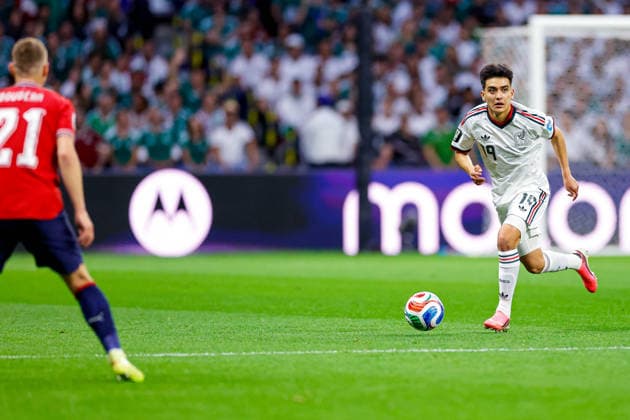FIFA World Cup, WM, Weltmeisterschaft, Fussball 2026 CZECHIA VS MEXICO FIFA WORLD CUP 2026 CZECHIA VS MEXICO CZECHIA VS MEXICO 24062026 MEXICO CITY, MEXICO Action photo of Gilberto Mora (19) of Mexico, during Group A game of the FIFA World Cup 2026, held at the Estadio Ciudad de Mexico of Mexico City. Foto de accion de Gilberto Mora (19) de Mexico, durante juego del Grupo A de la Copa del Mundo 2026 de la FIFA, celebrado en el Estadio Ciudad de MÃ xico de la Ciudad de MÃ xico. PHOTO BY IMAGENSHOP AGENCIA FOTOGRAFICA MEXICO CITY MEXICO CITY MEXICO *** FIFA WORLD CUP 2026 CZECHIA VS MEXICO FIFA WORLD CUP 2026 CZECHIA VS MEXICO CZECHIA VS MEXICO 06 24 2026 MEXICO CITY, MEXICO Action photo of Gilberto Mora (No. 19) of Mexico during a Group A match of the 2026 FIFA World Cup, held at the Estadio Ciudad de México in Mexico City Action photo of Gilberto Mora (No. 19) of Mexico, during a Group A match of the 2026 FIFA World Cup, held at the Estadio Ciudad de México in Mexico City PHOTO BY IMAGENSHOP PHOTO AGENCY MEXICO CITY MEXICO CITY MEXICO Copyright: xYOALIxMARTINEZx