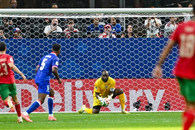 ATLANTA, GA - JUNE 24: Johnny Placide 1 of Haiti makes a save during the FIFA World Cup, WM, Weltmeisterschaft, Fussball 2026 Group C match between Morocco and Haiti on June 24th, 2026 at Atlanta Stadium in Atlanta, GA. (Photo by Rich von Biberstein Icon Sportswire) SOCCER: JUN 24 FIFA World Cup 26 Group C - Morocco vs Haiti EDITORIAL USE ONLY Icon260624047