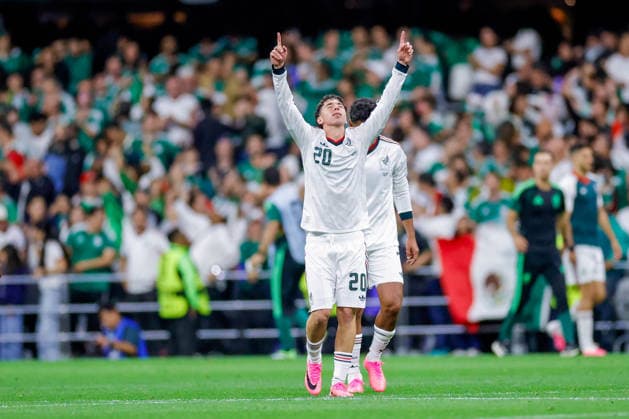 FIFA World Cup, WM, Weltmeisterschaft, Fussball 2026 CZECHIA VS MEXICO FIFA WORLD CUP 2026 CZECHIA VS MEXICO CZECHIA VS MEXICO 24062026 MEXICO CITY, MEXICO Action photo of Mateo Chavez (20) of Mexico celebrating a goal, during Group A game of the FIFA World Cup 2026, held at the Estadio Ciudad de Mexico of Mexico City. Foto de accion de Mateo Chavez (20) de Mexico, celebrando un gol durante juego del Grupo A de la Copa del Mundo 2026 de la FIFA, celebrado en el Estadio Ciudad de MÃ xico de la Ciudad de MÃ xico. PHOTO BY IMAGENSHOP AGENCIA FOTOGRAFICA MEXICO CITY MEXICO CITY MEXICO *** FIFA WORLD CUP 2026 CZECHIA VS MEXICO FIFA WORLD CUP 2026 CZECHIA VS MEXICO CZECHIA VS MEXICO 24062026 MEXICO CITY, MEXICO Action photo of Mateo Chavez (No. 20) of Mexico celebrating a goal during a Group A match of the 2026 FIFA World Cup, held at the Estadio Ciudad de México in Mexico City Action photo of Mateo Chavez (No. 20) of Mexico, celebrating a goal during a Group A match of the 2026 FIFA World Cup, held at the Estadio Ciudad de México in Mexico City PHOTO BY IMAGENSHOP PHOTO AGENCY MEXICO CITY MEXICO CITY MEXICO Copyright: xYOALIxMARTINEZx