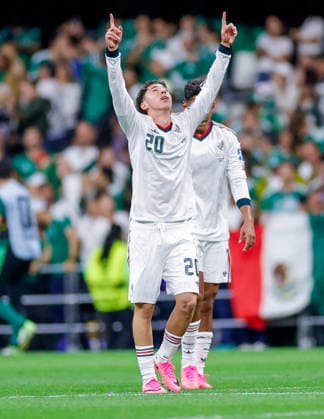 FIFA World Cup, WM, Weltmeisterschaft, Fussball 2026 CZECHIA VS MEXICO FIFA WORLD CUP 2026 CZECHIA VS MEXICO CZECHIA VS MEXICO 24062026 MEXICO CITY, MEXICO Action photo of Mateo Chavez (20) of Mexico celebrating a goal, during Group A game of the FIFA World Cup 2026, held at the Estadio Ciudad de Mexico of Mexico City. Foto de accion de Mateo Chavez (20) de Mexico, celebrando un gol durante juego del Grupo A de la Copa del Mundo 2026 de la FIFA, celebrado en el Estadio Ciudad de MÃ xico de la Ciudad de MÃ xico. PHOTO BY IMAGENSHOP AGENCIA FOTOGRAFICA MEXICO CITY MEXICO CITY MEXICO *** FIFA WORLD CUP 2026 CZECHIA VS MEXICO FIFA WORLD CUP 2026 CZECHIA VS MEXICO CZECHIA VS MEXICO 24062026 MEXICO CITY, MEXICO Action photo of Mateo Chavez (No. 20) of Mexico celebrating a goal during a Group A match of the 2026 FIFA World Cup, held at the Estadio Ciudad de México in Mexico City Action photo of Mateo Chavez (No. 20) of Mexico, celebrating a goal during a Group A match of the 2026 FIFA World Cup, held at the Estadio Ciudad de México in Mexico City PHOTO BY IMAGENSHOP PHOTO AGENCY MEXICO CITY MEXICO CITY MEXICO Copyright: xYOALIxMARTINEZx