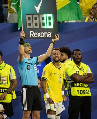 Neymar of Brazil prepares to enter the field during a FIFA Men’s World Cup 2026 Group Stage football match between Scotland and Brazil at Miami Stadium, in Miami Gardens on June 24th 2026 (Photo by Ricardo Nogueira SPP)  Copyright: xRicardoxNogueira SPPx Sportspressphoto_SPR176077
