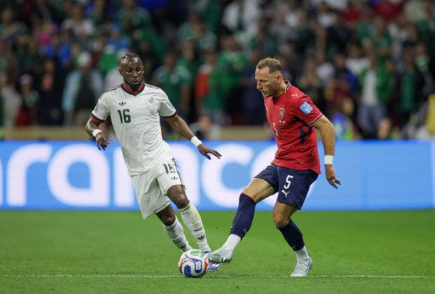 Czechia v Mexico - FIFA World Cup, WM, Weltmeisterschaft, Fussball 2026 - Group A MEXICO CITY, MEXICO - JUNE 24: Vladimir Coufal of Czechia in action against Julian Quinones of Mexico during 2026 FIFA World Cup First Stage Group A match between Czechia and Mexico at Estadio Azteca (Mexico Stadium) in Mexico City, Mexico on June 24, 2026. Luciano Gonzalez Anadolu Mexico Mexico. Editorial use only. Please get in touch for any other usage.  Copyright: x2026xAnadoluxLucianoxGonzalezx