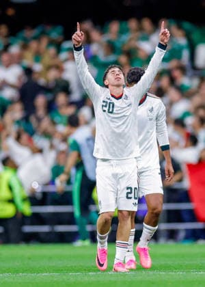 FIFA World Cup, WM, Weltmeisterschaft, Fussball 2026 CZECHIA VS MEXICO FIFA WORLD CUP 2026 CZECHIA VS MEXICO CZECHIA VS MEXICO 24062026 MEXICO CITY, MEXICO Action photo of Mateo Chavez (No. 20) of Mexico celebrating a goal, during Group A game of the FIFA World Cup 2026, held at the Estadio Ciudad de Mexico of Mexico City. Foto de accion de Mateo Chavez (No. 20) de Mexico, celebrando un gol durante juego del Grupo A de la Copa del Mundo 2026 de la FIFA, celebrado en el Estadio Ciudad de MÃ xico de la Ciudad de MÃ xico. PHOTO BY IMAGENSHOP AGENCIA FOTOGRAFICA MEXICO CITY MEXICO CITY MEXICO *** FIFA WORLD CUP 2026 CZECHIA VS MEXICO FIFA WORLD CUP 2026 CZECHIA VS MEXICO CZECHIA VS MEXICO 24062026 MEXICO CITY, MEXICO Action photo of Mateo Chavez, No. 20 of Mexico, celebrating a goal during a Group A match of the 2026 FIFA World Cup, held at the Estadio Ciudad de México in Mexico City Action photo of Mateo Chavez, No. 20 of Mexico, celebrating a goal during a Group A match of the 2026 FIFA World Cup, held at the Estadio Ciudad de México in Mexico City. PHOTO BY IMAGENSHOP PHOTO AGENCY MEXICO CITY MEXICO CITY MEXICO Copyright: xYOALIxMARTINEZx