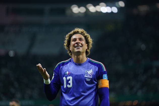 Czechia v Mexico - FIFA World Cup, WM, Weltmeisterschaft, Fussball 2026 - Group A MEXICO CITY, MEXICO - JUNE 24: Guillermo Ochoa of Mexico greets the fans after 2026 FIFA World Cup First Stage Group A match between Czechia and Mexico at Estadio Azteca (Mexico Stadium) in Mexico City, Mexico on June 24, 2026. Luciano Gonzalez Anadolu Mexico City Mexico. Editorial use only. Please get in touch for any other usage.  Copyright: x2026xAnadoluxLucianoxGonzalezx