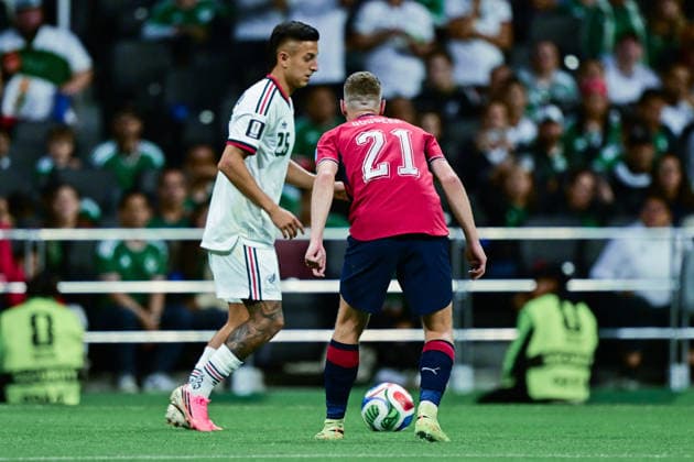 Hugo Sochurek of Czechia (L) controls the ball under pressure from David Doudera of Czechia (R) during a FIFA Men’s World Cup 2026 Group Stage football match between Czechia and Mexico at Mexico City Stadium, in Mexico City on June 24th 2026 (Photo by Nayra Halm SPP)  Copyright: xNayraxHalm SPPx Sportspressphoto_SPR176102