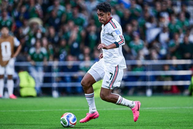 Luis Romo of Mexico runs with the ball during a FIFA Men’s World Cup 2026 Group Stage football match between Czechia and Mexico at Mexico City Stadium, in Mexico City on June 24th 2026 (Photo by Nayra Halm SPP)  Copyright: xNayraxHalm SPPx Sportspressphoto_SPR176104