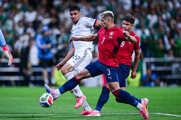 Tomas Holes of Czechia controls the ball during a FIFA Men’s World Cup 2026 Group Stage football match between Czechia and Mexico at Mexico City Stadium, in Mexico City on June 24th 2026 (Photo by Nayra Halm SPP)  Copyright: xNayraxHalm SPPx Sportspressphoto_SPR176113