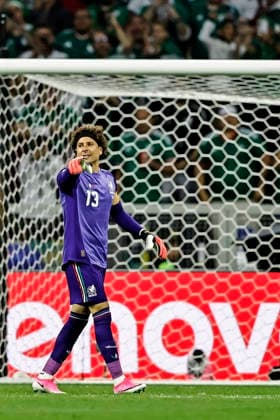 June 24, 2026, Mexico City, Mexico City, Mexico: Goalkeeper Guillermo Ochoa of Mexico gestures during the match between Mexico and Czech Republic for the 3st round of the group A of the FIFA World Cup, WM, Weltmeisterschaft, Fussball 2026, at Mexico City Stadium, in Mexico City, Mexico on June 24. 2026. Photo: DiaEsportivo Mexico City Mexico - ZUMAh208 20260624_zsp_h208_029 Copyright: xHeulerxAndreyx