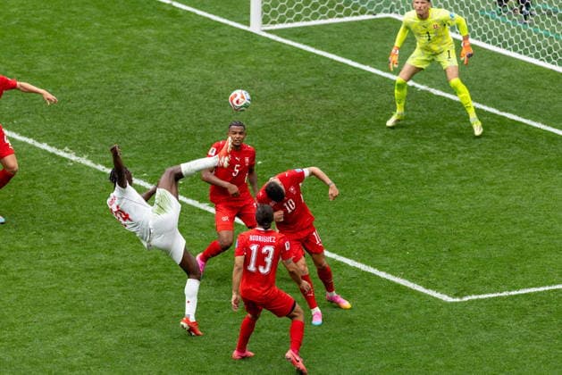 June 24, 2026, Vancouver, Bc, CANADA: CanadaöÄÃ s Promise David (24) puts a shot on goal against Switzerland during the second half of a World Cup Group B soccer match, in Vancouver, on Wednesday, June 24, 2026. Canada News - June 24, 2026  - ZUMAc35_ 20260624_zaf_c35_291 Copyright: xTimothyxMatweyx