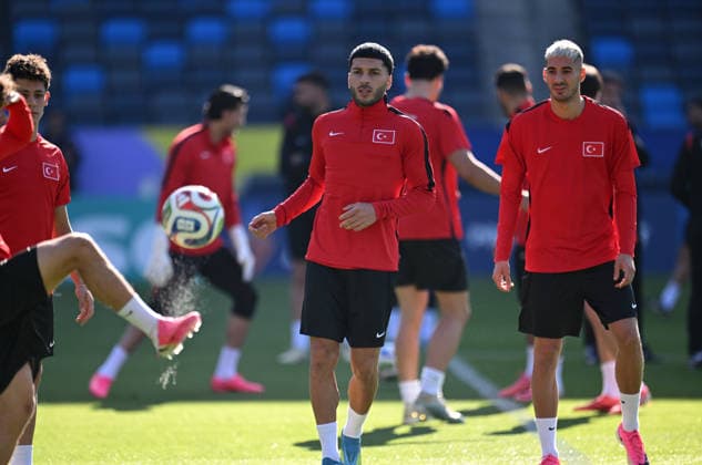 Turkish national football team holds training session in Los Angeles, California LOS ANGELES, CALIFORNIA - JUNE 24: Oguz Aydin and Mert Muldur of Turkish national football team in a training session at Carson Sports Park, Los Angeles on June 24, 2026 ahead of the 2026 FIFA World Cup, WM, Weltmeisterschaft, Fussball First Stage Group D match between Turkiye and USA at the Los Angeles Stadium (SoFi Stadium) in Inglewood, California, United States on June 25th. Tayfun Coskun Anadolu California United States. Editorial use only. Please get in touch for any other usage.  Copyright: x2026xAnadoluxTayfunxCoskunx