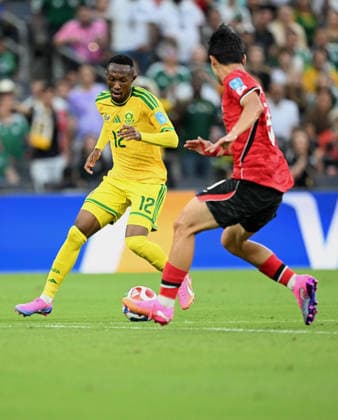 (260625) -- MONTERREY, June 25, 2026 -- Thapelo Maseko (L) of South Africa competes during a group A match between South Africa and South Korea at the 2026 FIFA World Cup, WM, Weltmeisterschaft, Fussball at Estadio Monterrey in Monterrey, Mexico, on June 24, 2026. ) (SP)MEXICO-MONTERREY-FOOTBALL-FIFA WORLD CUP-GROUP A-RSA VS KOR WuxWei 
