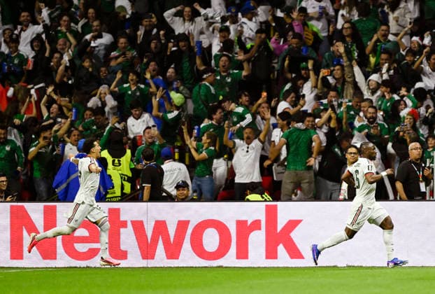 (260625) -- MEXICO CITY, June 25, 2026 -- Julian Quinones (R) of Mexico celebrates his goal during a group A match between the Czech Republic and Mexico at the 2026 FIFA World Cup, WM, Weltmeisterschaft, Fussball at Mexico City Stadium in Mexico City, Mexico, June 24, 2026. ) (SP)MEXICO-MEXICO CITY-FOOTBALL-FIFA WORLD CUP-GROUP A-CZE VS MEX LixMuzi 