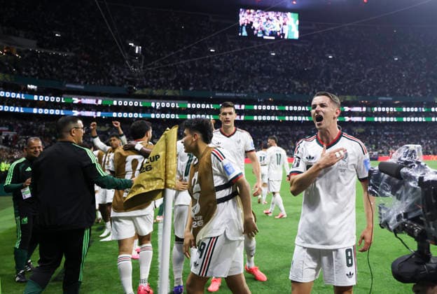 (260625) -- MEXICO CITY, June 25, 2026 -- Alvaro Fidalgo (1st R) of Mexico gestures after a group A match between the Czech Republic and Mexico at the 2026 FIFA World Cup, WM, Weltmeisterschaft, Fussball at Mexico City Stadium in Mexico City, Mexico, June 24, 2026. (Photo by Xinhua) (SP)MEXICO-MEXICO CITY-FOOTBALL-FIFA WORLD CUP-GROUP A-CZE VS MEX FranciscoxCanedo 