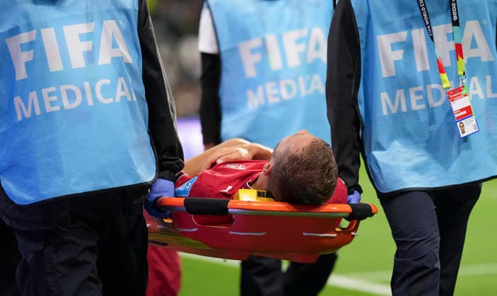 (260625) -- MEXICO CITY, June 25, 2026 -- Tomas Soucek of the Czech Republic is stretchered off after sustaining an injury during a group A match between the Czech Republic and Mexico at the 2026 FIFA World Cup, WM, Weltmeisterschaft, Fussball at Mexico City Stadium in Mexico City, Mexico, June 24, 2026. ) (SP)MEXICO-MEXICO CITY-FOOTBALL-FIFA WORLD CUP-GROUP A-CZE VS MEX LixMuzi 