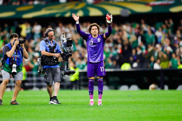 FIFA World Cup, WM, Weltmeisterschaft, Fussball 2026 CZECHIA VS MEXICO FIFA WORLD CUP 2026 CZECHIA VS MEXICO CZECHIA VS MEXICO 24062026 MEXICO CITY, MEXICO Action photo of Guillermo Ochoa (No. 13) of Mexico, thanking the crowd during Group A game of the FIFA World Cup 2026, held at the Estadio Ciudad de Mexico of Mexico City. Foto de accion de Guillermo Ochoa (No 13) de Mexico, agradeciendo al publico durante juego del Grupo A de la Copa del Mundo 2026 de la FIFA, celebrado en el Estadio Ciudad de MÃ xico de la Ciudad de MÃ xico. PHOTO BY IMAGENSHOP AGENCIA FOTOGRAFICA MEXICO CITY MEXICO CITY MEXICO *** FIFA WORLD CUP 2026 CZECHIA VS MEXICO FIFA WORLD CUP 2026 CZECHIA VS MEXICO CZECHIA VS MEXICO 06 24 2026 MEXICO CITY, MEXICO Action photo of Guillermo Ochoa, No. 13 of Mexico, thanking the crowd during a Group A match of the 2026 FIFA World Cup, held at the Estadio Ciudad de México in Mexico City Action photo of Guillermo Ochoa, No. 13 of Mexico, thanking the crowd during a Group A match of the 2026 FIFA World Cup, held at the Estadio Ciudad de México in Mexico City. PHOTO BY IMAGENSHOP AGENCIA FOTOGRAFICA MEXICO CITY MEXICO CITY MEXICO Copyright: xYOALIxMARTINEZx