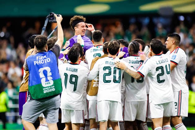 FIFA World Cup, WM, Weltmeisterschaft, Fussball 2026 CZECHIA VS MEXICO FIFA WORLD CUP 2026 CZECHIA VS MEXICO CZECHIA VS MEXICO 24062026 MEXICO CITY, MEXICO Action photo of Guillermo Ochoa (No. 13) of Mexico, with teammates during Group A game of the FIFA World Cup 2026, held at the Estadio Ciudad de Mexico of Mexico City. Foto de accion de Guillermo Ochoa (No 13) de Mexico, con sus companeros durante juego del Grupo A de la Copa del Mundo 2026 de la FIFA, celebrado en el Estadio Ciudad de MÃ xico de la Ciudad de MÃ xico. PHOTO BY IMAGENSHOP AGENCIA FOTOGRAFICA MEXICO CITY MEXICO CITY MEXICO *** FIFA WORLD CUP 2026 CZECHIA VS MEXICO FIFA WORLD CUP 2026 CZECHIA VS MEXICO CZECHIA VS MEXICO 24062026 MEXICO CITY, MEXICO Action photo of Guillermo Ochoa, No. 13 of Mexico, with teammates during a Group A match of the 2026 FIFA World Cup, held at the Estadio Ciudad de México in Mexico City Action photo of Guillermo Ochoa, No. 13 of Mexico, with his teammates during a Group A match of the 2026 FIFA World Cup, held at the Estadio Ciudad de México in Mexico City. PHOTO BY IMAGENSHOP PHOTOGRAPHIC AGENCY MEXICO CITY MEXICO CITY MEXICO Copyright: xYOALIxMARTINEZx