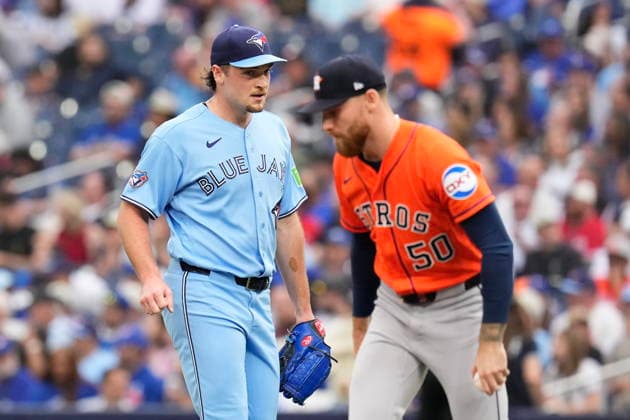 June 24, 2026, Toronto, On, CAN: Toronto Blue Jays pitcher Trey Yesavage (39) eyes Houston Astros pitcher Mike Burrows (50) during first inning MLB, Baseball Herren, USA baseball action in Toronto on Wednesday, June 24, 2026. Canada News - June 24, 2026  - ZUMAc35_ 20260624_zaf_c35_310 Copyright: xChrisxYoungx