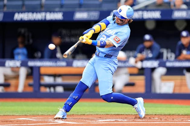 June 24, 2026, St. Petersburg, Florida, USA: Kansas City Royals designated hitter Carter Jensen (22) singles to center field during an MLB, Baseball Herren, USA game against the Tampa Bay Rays on June 24, 2026 at Tropicana Field. The Rays beat the Royals 5-3. St. Petersburg USA - ZUMAh180 20260624_zsp_h180_017 Copyright: xKimxHukarix