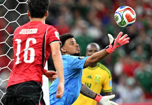 (260625) -- MONTERREY, June 25, 2026 -- Ronwen Williams (C), goalkeeper of South Africa, saves the ball during a group A match between South Africa and South Korea at the 2026 FIFA World Cup, WM, Weltmeisterschaft, Fussball at Estadio Monterrey in Monterrey, Mexico, on June 24, 2026. ) (SP)MEXICO-MONTERREY-FOOTBALL-FIFA WORLD CUP-GROUP A-RSA VS KOR WuxWei 