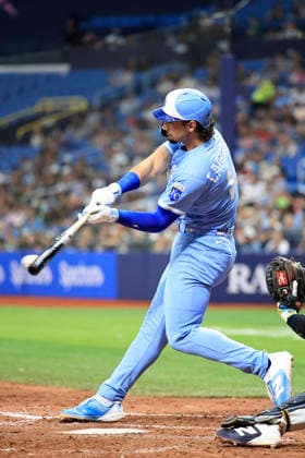June 24, 2026, St. Petersburg, Florida, USA: Kansas City Royals first baseman Jac Caglianone (14) reaches on a fielding error by Tampa Bay Rays shortstop Taylor Walls (6) during an MLB, Baseball Herren, USA game on June 24, 2026 at Tropicana Field. The Rays beat the Royals 5-3. MLB 2026: Tampa Bay Rays 5 : 3 Kansas City Royals  - ZUMAh180 20260624_zsp_h180_051 Copyright: xKimxHukarix