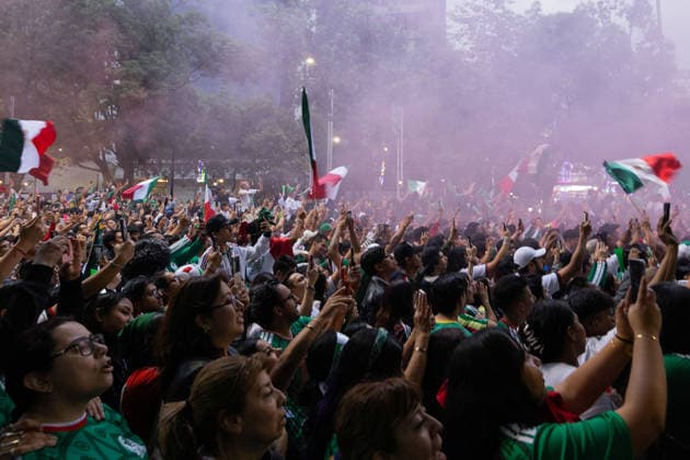 June 24, 2026, Mexico City, Mexico: Supporters of the Mexican national team, Nationalteam gathered around the Angel of Independence in Mexico City to watch the 2026 FIFA World Cup, WM, Weltmeisterschaft, Fussball match between Mexico and Czechia on a giant screen. At the same time, relatives of missing persons and search collectives held a soccer match for memory and against forgetting at the Roundabout of the Disappeared to raise awareness about the crisis of missing persons in Mexico. Mexico City Mexico - ZUMAl178 0859970641st Copyright: xCristianxLeyvax