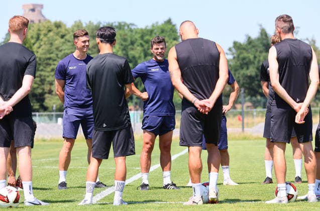 Leipzig, 24.06.2026, Bruno-Plache-Stadion, Fussball, Regionalliga NO , 1. FC LOK LEIPZIG - Trainingsstart, Vorbereitung Saison 2026 27 , Im Bild v.l.: Co-Trainer Robin Hintz und Lok-Trainer Torsten Ziegner , Nur für journalistische Zwecke. Only for editorial use! , *** Leipzig, June 24, 2026, Bruno Plache Stadium, soccer, Regionalliga NO, 1 FC LOK LEIPZIG training kickoff, preseason for the 2026–27 season. Pictured from left: Assistant Coach Robin Hintz and LOK Coach Torsten Ziegner. For journalistic purposes only. Picture Point