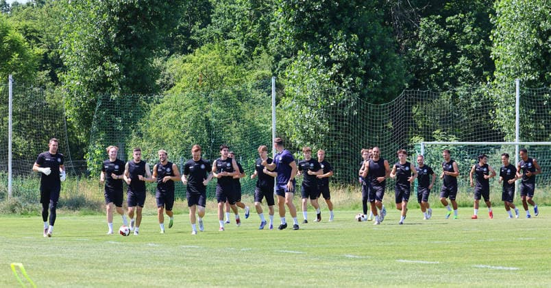 Leipzig, 24.06.2026, Bruno-Plache-Stadion, Fussball, Regionalliga NO , 1. FC LOK LEIPZIG - Trainingsstart, Vorbereitung Saison 2026 27 , Im Bild: Mannschaft von Lok Leipzig , Nur für journalistische Zwecke. Only for editorial use! , *** Leipzig, June 24, 2026, Bruno Plache Stadium, Soccer, Regionalliga NO, 1 FC LOK LEIPZIG Training Kickoff, 2026–27 Season Preparations, Pictured: the LOK Leipzig team, For journalistic purposes only, Picture Point