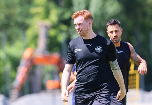 Leipzig, 24.06.2026, Bruno-Plache-Stadion, Fussball, Regionalliga NO , 1. FC LOK LEIPZIG - Trainingsstart, Vorbereitung Saison 2026 27 , Im Bild: Lukas Wilton (5, Lok) , Nur für journalistische Zwecke. Only for editorial use! , *** Leipzig, June 24, 2026, Bruno Plache Stadium, Soccer, Regionalliga NO, 1 FC LOK LEIPZIG Training Kickoff, 2026–27 Season Prep, Pictured: Lukas Wilton 5, Lok, For journalistic purposes only, Only for editorial use, Picture Point